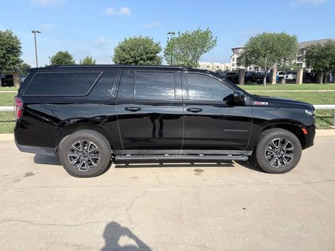 Used 2021 Chevrolet Suburban Z71 AWD/4WD image 3