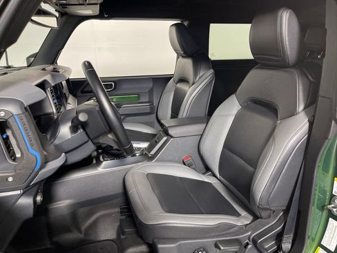 Used 2024 Ford Bronco Black Diamond AWD/4WD image 12