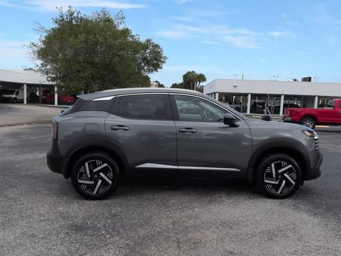Used 2026 Nissan Kicks SV FWD image 3