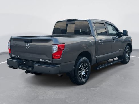 Used 2021 Nissan Titan SV w/ SV Convenience Package image 5