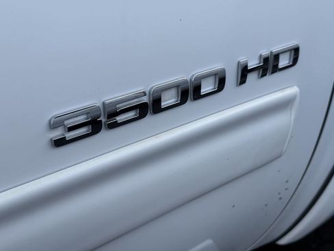 Used 2014 Chevrolet Silverado 3500 LT w/ Interior Plus Package image 10