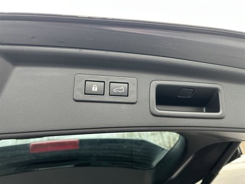 Used 2023 Subaru Forester Sport image 15