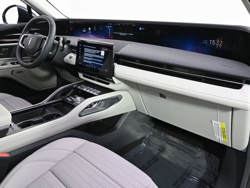 New 2026 Lincoln Nautilus Reserve AWD/4WD image 15