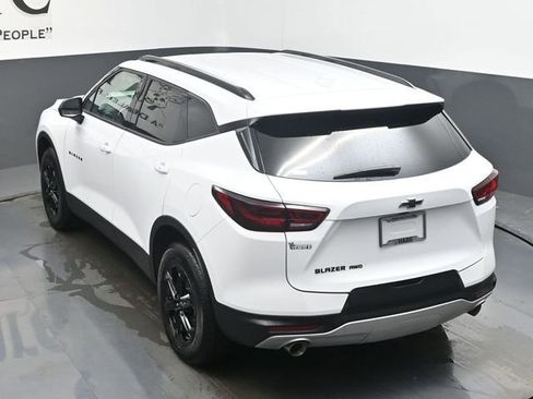 New 2025 Chevrolet Blazer LT w/ Midnight/Sport Edition AWD/4WD image 19