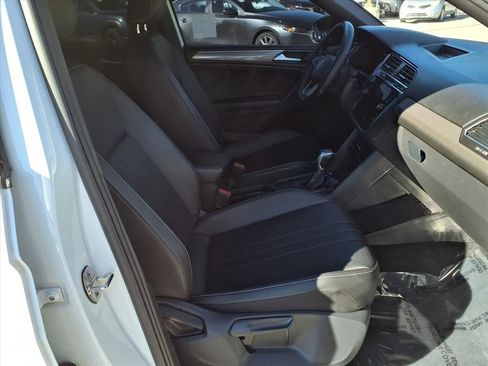 Used 2022 Volkswagen Tiguan SE R-Line image 23