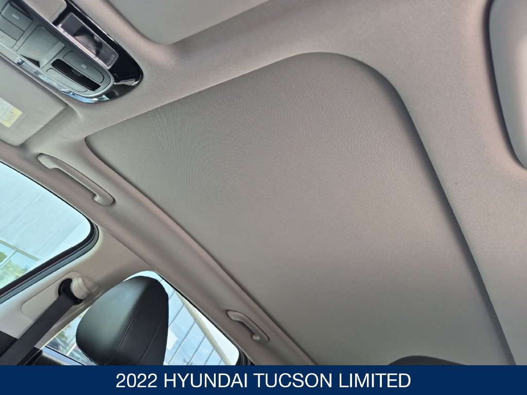 Used 2022 Hyundai Tucson Limited AWD/4WD image 16