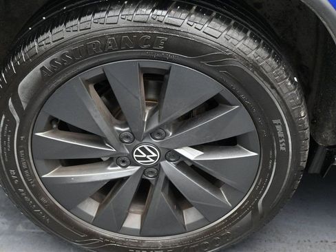 Used 2022 Volkswagen Taos S w/ IQ Drive S Package image 38