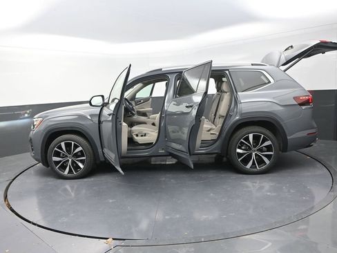 New 2026 Volkswagen Atlas SEL Premium R-Line AWD/4WD image 32