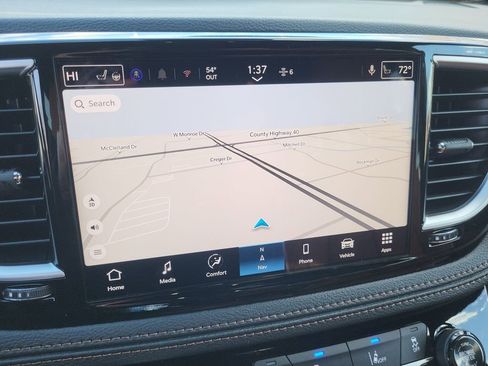 New 2026 Chrysler Pacifica Pinnacle w/ Trailer Tow Group image 21