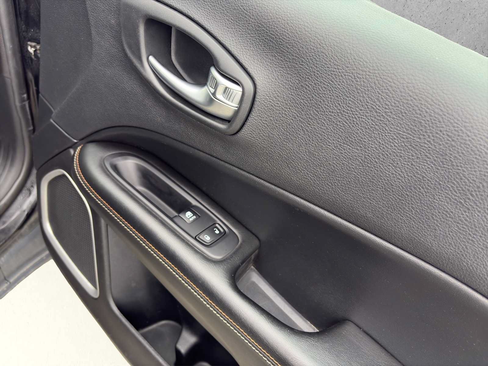 Used 2019 Jeep Compass Sport AWD/4WD image 19