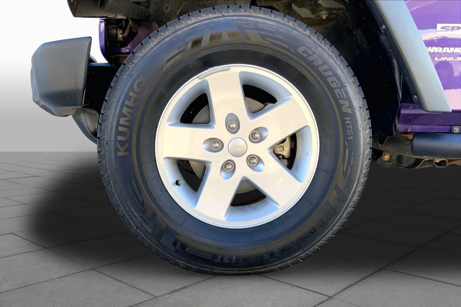 Used 2018 Jeep Wrangler Unlimited Sport S AWD/4WD image 11