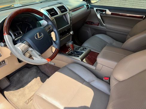Used 2010 Lexus GX 460 Premium AWD/4WD image 2