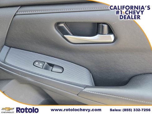 Used 2025 Nissan Sentra SV FWD image 10