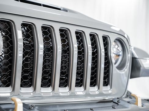 Used 2023 Jeep Wrangler Unlimited Rubicon 392 image 7