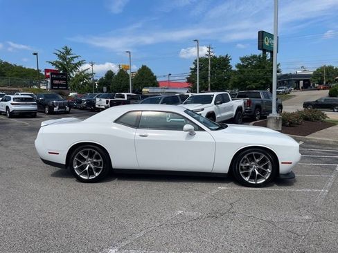 Used 2022 Dodge Challenger GT image 5