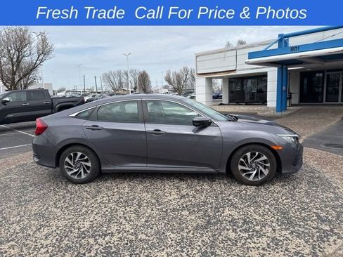 Used 2018 Honda Civic EX image 8