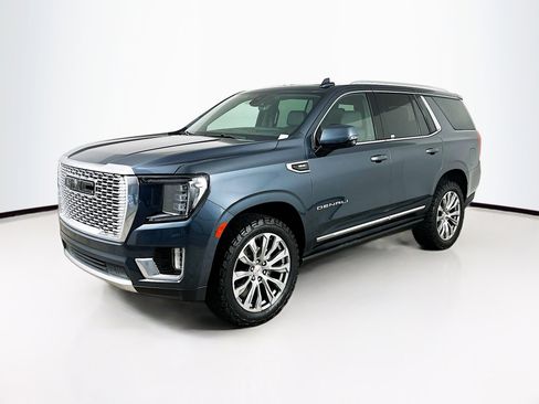 Used 2021 GMC Yukon Denali w/ Denali Premium Package image 3