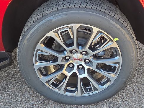 New 2026 GMC Yukon XL Denali image 7