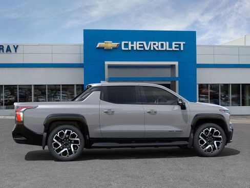 New 2025 Chevrolet Silverado EV RST image 40