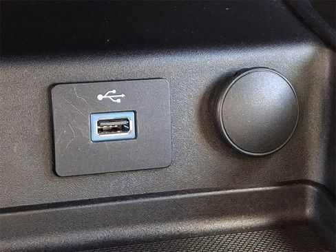 Certified 2018 Ford Fusion SE w/ Equipment Group 201A image 24