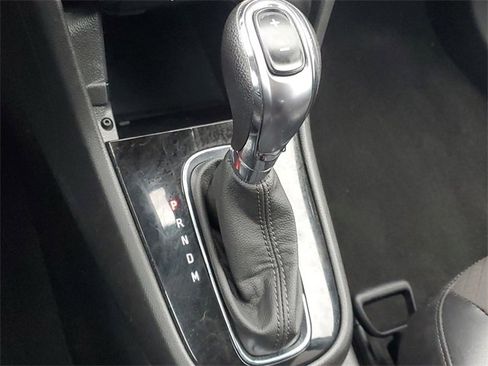 Used 2020 Buick Encore Preferred image 27