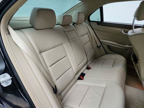 Used 2014 Mercedes-Benz E 350 Sedan image 30