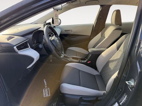 Used 2025 Toyota Corolla LE image 10