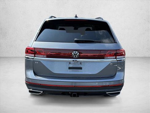 Used 2024 Volkswagen Atlas SE AWD/4WD image 6