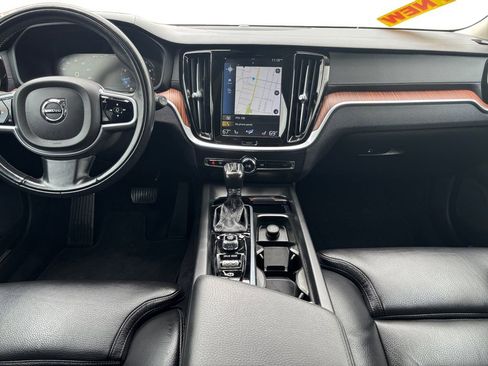 Used 2020 Volvo V60 T5 Cross Country w/ Protection Package Premier AWD/4WD image 14