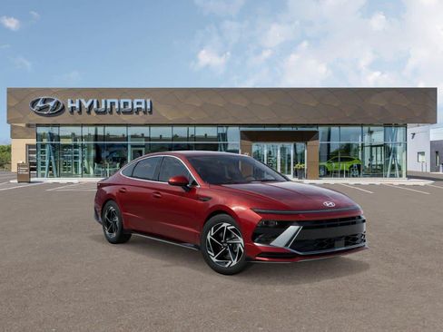 Used 2026 Hyundai Sonata SEL FWD image 2