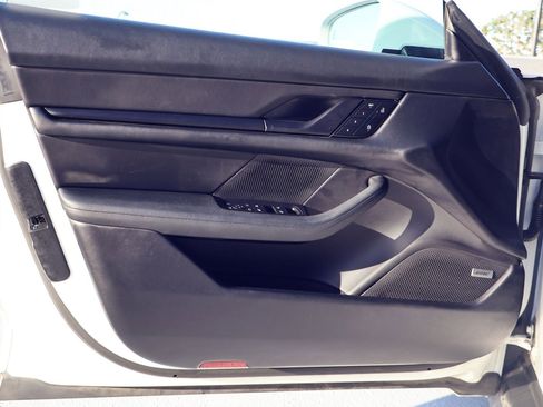 Certified 2022 Porsche Taycan image 13