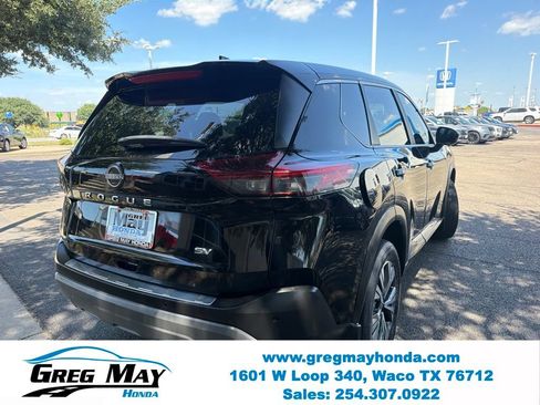 Used 2023 Nissan Rogue SV FWD image 3
