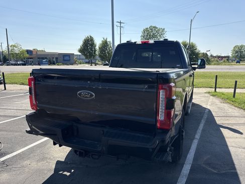 Used 2025 Ford F250 Lariat w/ Lariat Ultimate Package AWD/4WD image 3