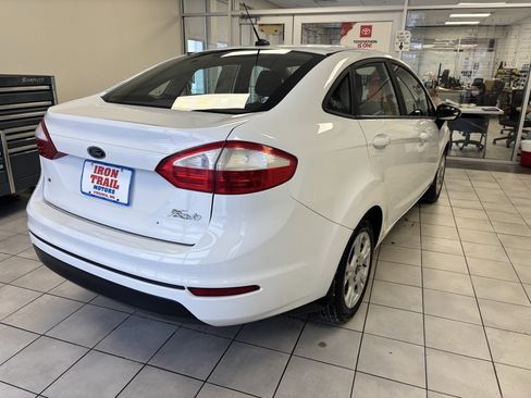 Used 2016 Ford Fiesta SE image 24