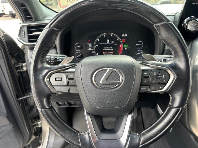 Used 2022 Lexus LX 600 4WD w/ Luxury Package image 23