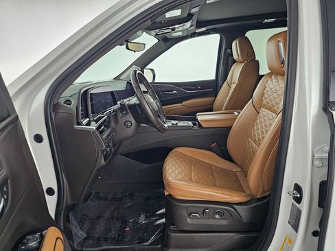Used 2021 Cadillac Escalade ESV Sport w/ Driver Assist Tech Package AWD/4WD image 22