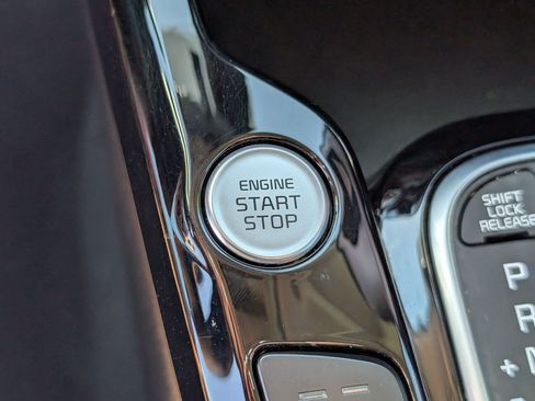 Used 2023 Kia Soul GT-Line w/ GT-Line Technology Package FWD image 14