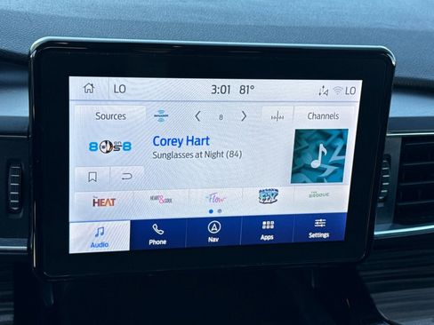 Used 2023 Ford Explorer Limited image 19