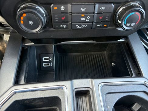 Used 2020 Ford F150 XLT w/ Equipment Group 302A Luxury AWD/4WD image 30
