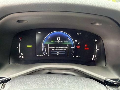 Used 2025 Toyota Camry SE w/ Convenience Package FWD image 27