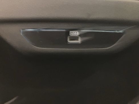 Used 2020 Chrysler Pacifica Limited w/ S Appearance Package FWD image 28