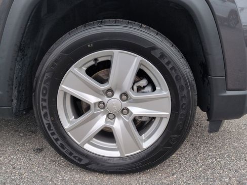 Used 2022 Jeep Compass Latitude image 11