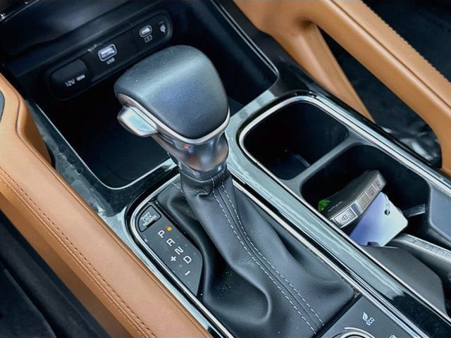 Used 2025 Kia Telluride SX X-Line AWD/4WD image 17