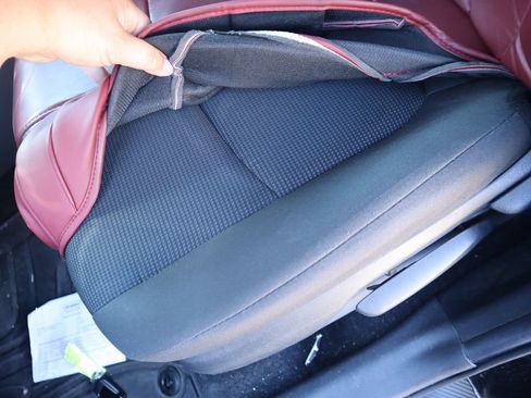 Used 2021 Toyota RAV4 LE w/ Carpet Mat Package (TMS) FWD image 9