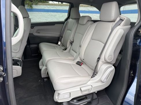Used 2023 Honda Odyssey EX-L image 19