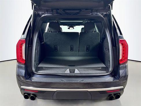 Used 2023 GMC Yukon XL Denali image 27