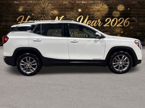 Used 2023 GMC Terrain SLT image 7