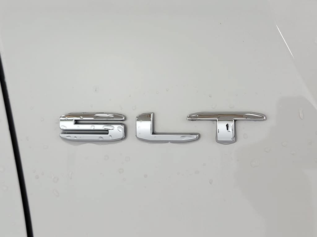 Used 2023 GMC Acadia SLT AWD/4WD image 9