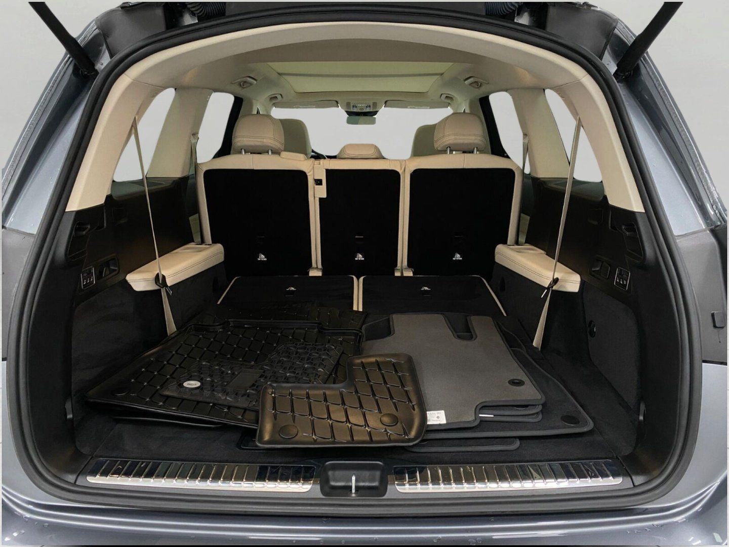Certified 2024 Mercedes-Benz GLS 450 4MATIC image 5