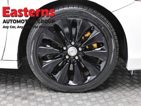 Used 2016 Acura RLX Sport Hybrid w/ Technology Pkg image 32